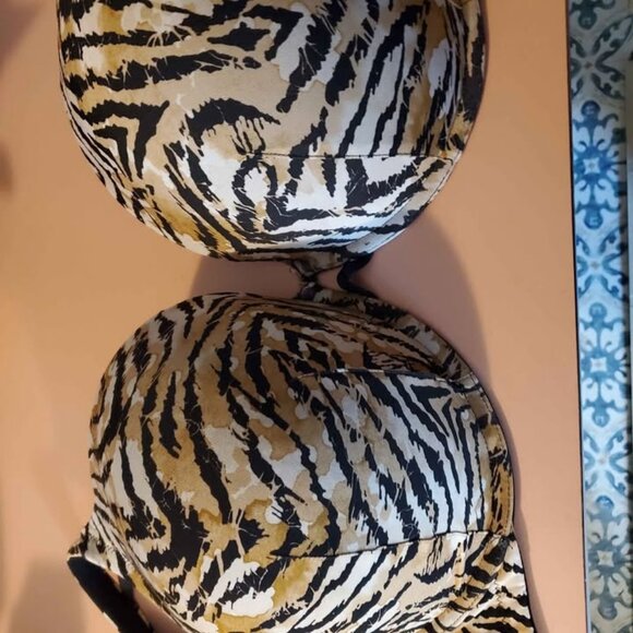 Tiger Cacique Bra 48DDD - Picture 2 of 9